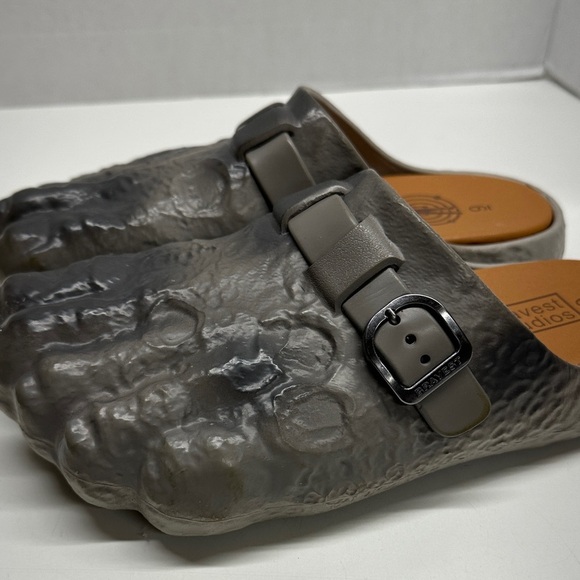 Bravest Studios x Kid Cudi Moon Clogs 15th Anniversary Man On Moon Men\'s Size 9 main image 5